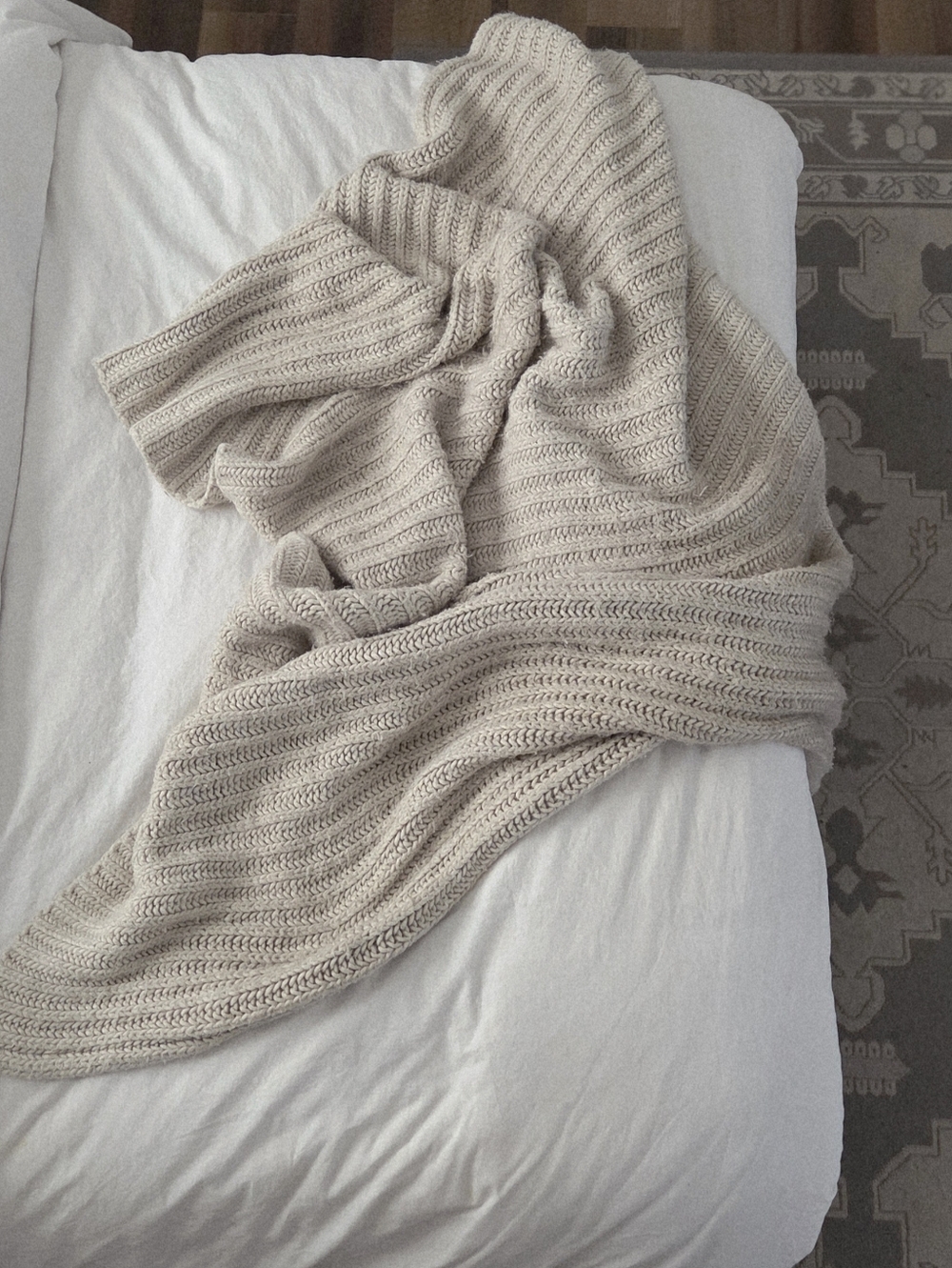 ​Threshold Oversized Chunky Knit Throw Blanket - Beige / Oatmeal
